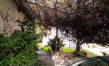 VENDO CASA CON TERRENO Y GALPON EN QUEQUEN