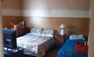 VENDO CASA CON TERRENO Y GALPON EN QUEQUEN