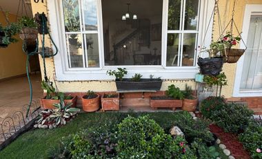 VENTA CASA ANILLO VIAL FLORIDABLANCA 135.65 M. Cod V12285