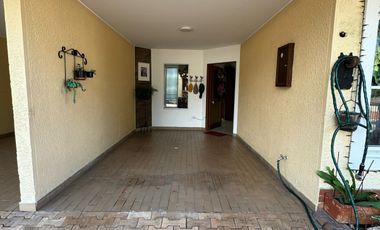 VENTA CASA ANILLO VIAL FLORIDABLANCA 135.65 M. Cod V12285