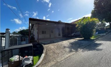 VILLA ZAITA / LA ROTONDA / 525m2 / 4 HABITACIONES / AMPLIO JARDIN / YG