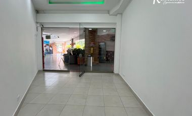 local en arriendo en loma del escobero. Cod A9974