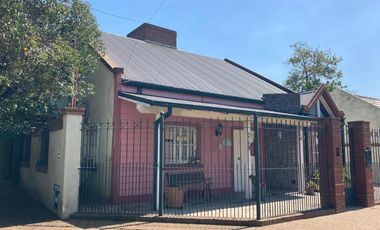 Casa 3 Dormitorios. Parque y Cochera. Padua