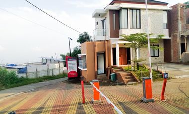 Rumah Minimalis di Sariwangi, Sariwangi, Bandung