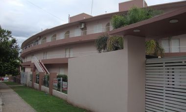 MUY LINDO DEPARTAMENTO EN VILLA CARLOS PAZ, 2 DORM, PILETA, ASADORES, COMPLEJO PROA. Temp 2020