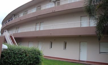 MUY LINDO DEPARTAMENTO EN VILLA CARLOS PAZ, 2 DORM, PILETA, ASADORES, COMPLEJO PROA. Temp 2020