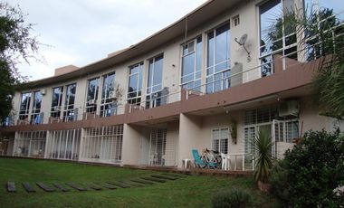 MUY LINDO DEPARTAMENTO EN VILLA CARLOS PAZ, 2 DORM, PILETA, ASADORES, COMPLEJO PROA. Temp 2020