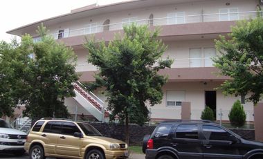 MUY LINDO DEPARTAMENTO EN VILLA CARLOS PAZ, 2 DORM, PILETA, ASADORES, COMPLEJO PROA. Temp 2020