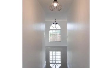 SE VENDE HERMOSA CASA EN VILLA LUCRE- ALTOS DE SAN RAFAEL  REMODELADA