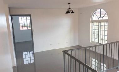 SE VENDE HERMOSA CASA EN VILLA LUCRE- ALTOS DE SAN RAFAEL  REMODELADA