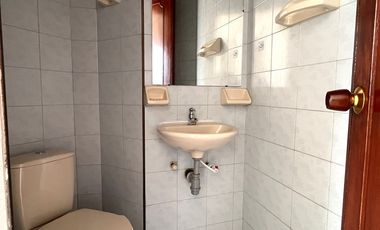 apartamento en arriendo en edificio la maría. Cod A9161825