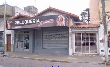 V627 Martin Coronado Venta Casa + locales A una cuadra Estacion