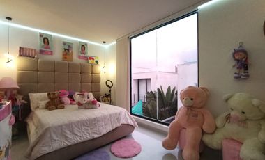 casa en venta en via bocono. Cod V31984