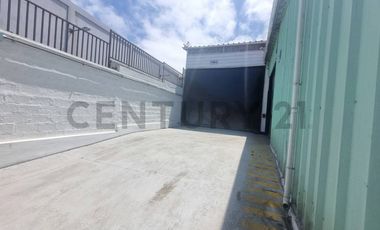 Se arrienda excelente Galpón, sector Comercial - industrial