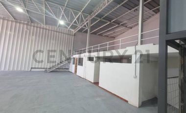 Se arrienda excelente Galpón, sector Comercial - industrial