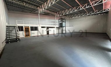 Se arrienda excelente Galpón, sector Comercial - industrial