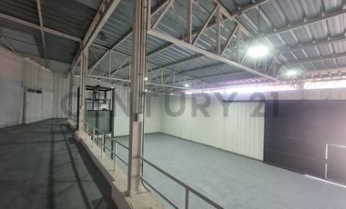 Se arrienda excelente Galpón, sector Comercial - industrial