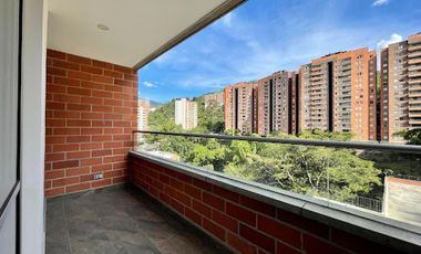 apartamento en arriendo en la cuenca. Cod A24087