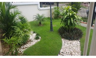 ALQUILER  CASA CON PISCINA EN LA ALAMEDA