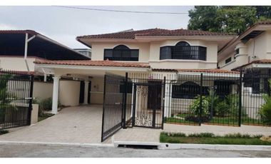 ALQUILER  CASA CON PISCINA EN LA ALAMEDA