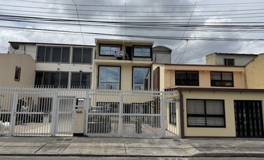 casa en venta en villa mayor oriental. Cod V1964