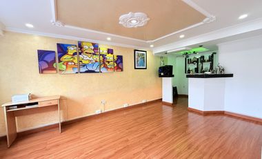 casa en venta en villa mayor oriental. Cod V1964