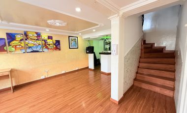 casa en venta en villa mayor oriental. Cod V1964