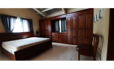 VENDO/ ALQUILO CASA AMOBLADA Y 9516M2 DE TERRENO