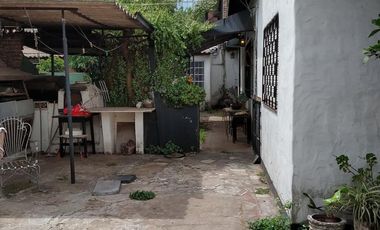 Americana 3 amb. a RECICLAR + depto al fondo  en Barrio residencial facil acceso Au del Oeste