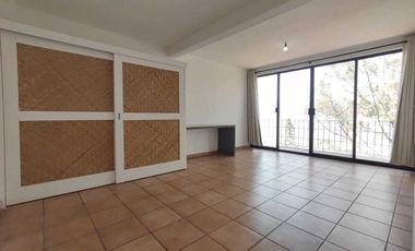 Excelente casa en renta, con vista al lago