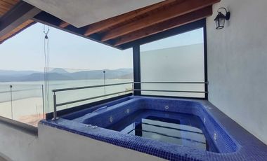 Excelente casa en renta, con vista al lago