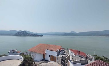 Excelente casa en renta, con vista al lago