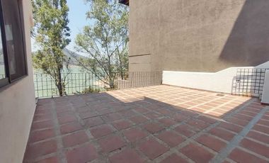 Excelente casa en renta, con vista al lago