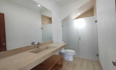 Excelente casa en renta, con vista al lago