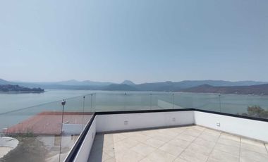 Excelente casa en renta, con vista al lago