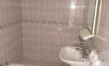 SE VENDE DEPARTAMENTO CON 2 DORMITORIOS EN ZONA SUR  AL FRENTE CON BALCON
