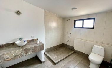 casa en arriendo en caobos. Cod A4907