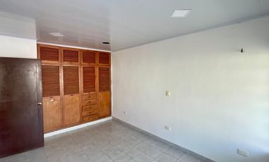 casa en arriendo en caobos. Cod A4907