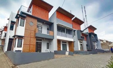Rumah Semi Villa 2,5 Lantai Lembang Bandung Bonus Furnish