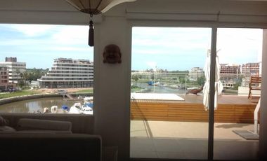 VENTA DE DEPARTAMENTO EN CONDOMINIOS DE LA BAHIA NORDELTA