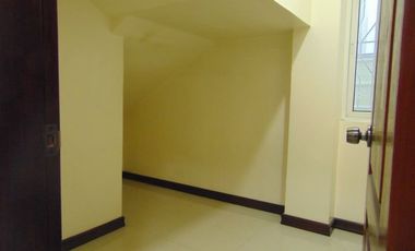 5-Bedroom House in Mabolo, Cebu City-Unfurnished and ideal with elderly or with senior citizen parents