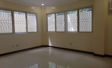 5-Bedroom House in Mabolo, Cebu City-Unfurnished and ideal with elderly or with senior citizen parents