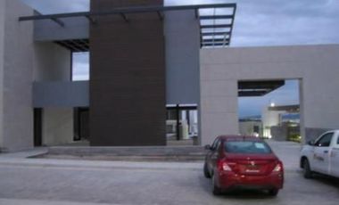 Casa en venta en zibata con excelentes amenidades 3 recamaras bpa