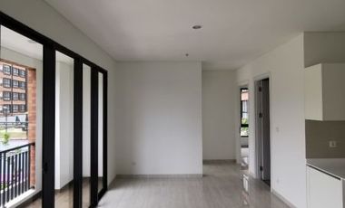 DISEWAKAN APARTEMEN LLYOD SEMI FURNISH SIAP PAKAI DI ALAM SUTERA