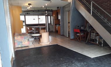 Venta de Duplex, cercano a la estación de San Antonio de Padua.