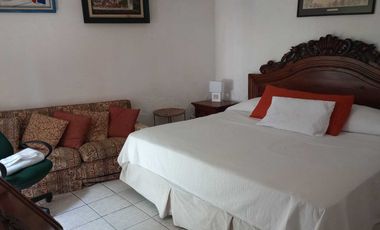 VENDO CASA COLONIAL EN UNA DE LAS MEJORES ZONAS DE CUERNAVACA - PALMIRA -