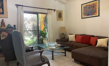 VENDO CASA COLONIAL EN UNA DE LAS MEJORES ZONAS DE CUERNAVACA - PALMIRA -