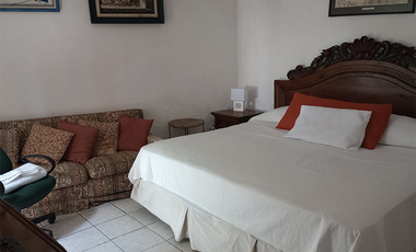 VENDO CASA COLONIAL EN UNA DE LAS MEJORES ZONAS DE CUERNAVACA - PALMIRA -