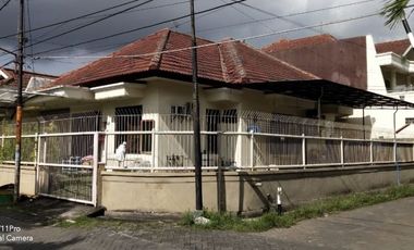 Dijual Rumah di Simpang Darmo Permai Selatan, Surabaya