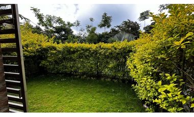 Hermosa casa con jardín privado en Cerritos Campestre - Galicia